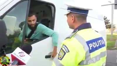 Ne-a filmat si presa 😂😂🤣🤣