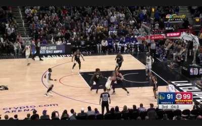 [Highlight] Steph with another tough shot!