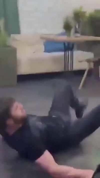 Aquela quebrada no osso do cu