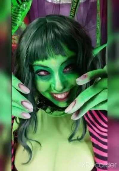 Check Comment For Her 3GB Updated Folder👇👇