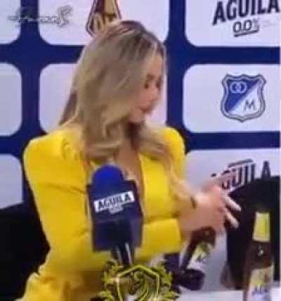 How to dominate press conferences