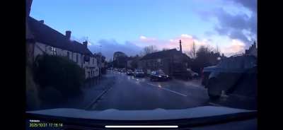 [unknown dashcam] tell me why cars have to “think bike” yet bikes don’t have to think at all 🤡