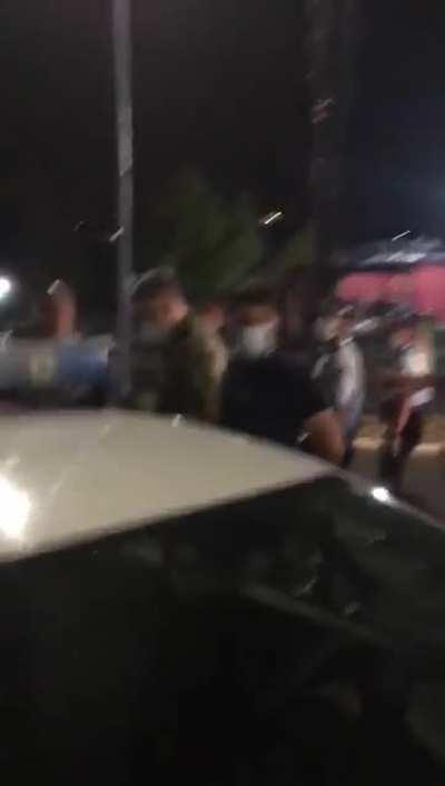 Manifestantes insultam Gouveia e Melo em Odivelas