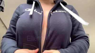 If you don’t have anywhere to cum how about right here 😜