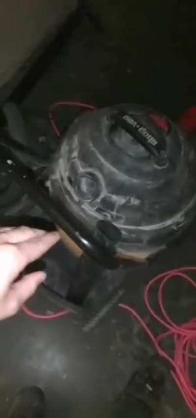 This bastard electrocuted me every single time I didn't pay attention