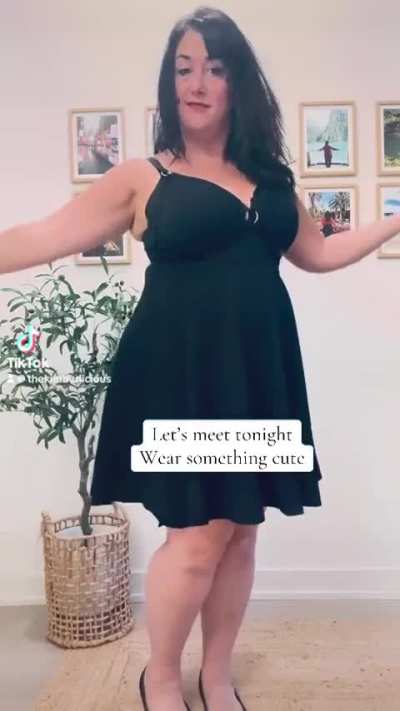 Milfs like to dress up too 🥵😜