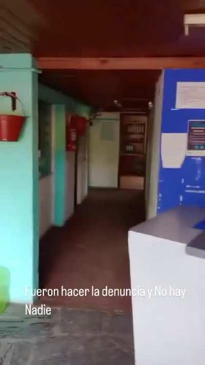 Matrimonio oriundo de Ostende sufrió un robo y cuando fue a hacer la denuncia la comisaria estaba vacía y con la puerta rota