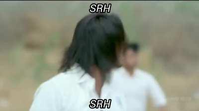 Evarni mosam chestunnaru ra, bat lo spring lu pettukoni adithe kanukolem anukuntunnara? Chivariki Shahbaz kuda Gilchrist la adesthe doubt raadhu ani anukunnara. Requesting BCCI to stop IPL and give the cup to RCB right now