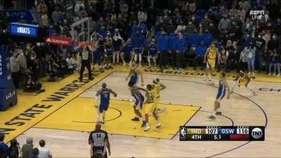 [Highlight] Justin Holiday gets a decide look at a triple and drills it to tie the game with 5.1 left