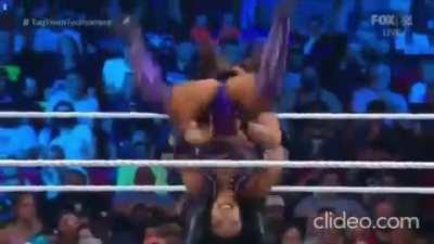 [Smackdown Spoilers] Finish to Raquel & Aliyah vs Shotzi & Xia Li (1° round women's tag team championship tournament)