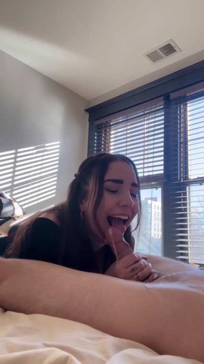 licking for the big cumshot!