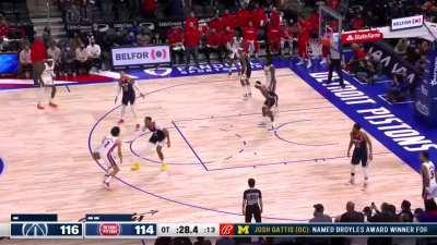 [Highlight] Cade trades buckets with the Wizards in OT leading up to Kuzma’s game winner