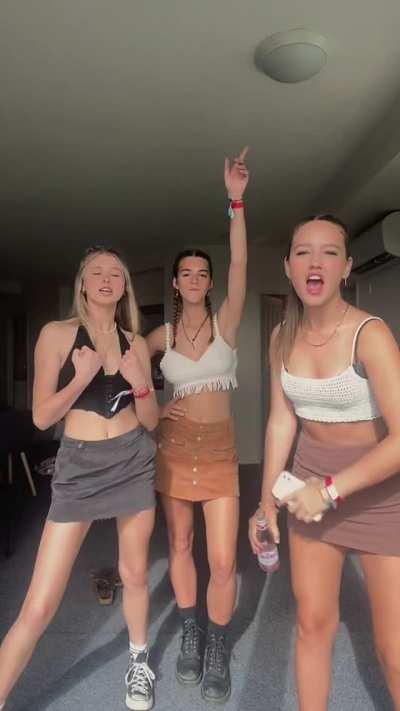 More schoolies..nice view (