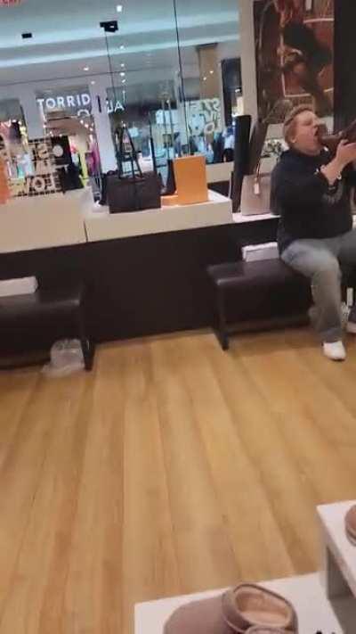 Bootlicker vigorously licks boot in Aldo store - Kitchener Ontario