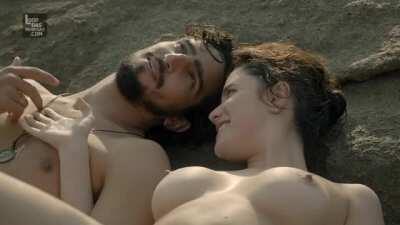 Fernanda Vasconcellos nua em 