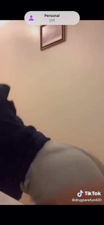 Upvote if you would tap that ass