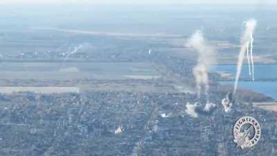 RU pov: Russian SU-25 aircraft striking targets in Maryinka (no obtrusive watermark)