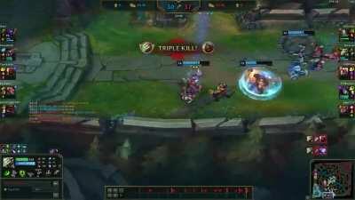 You're on the blue team and you fight a lone enemy Yi with an invisibility