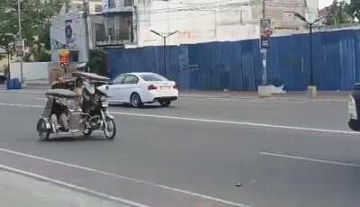 Anyone know what bmw this is?