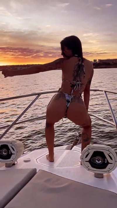 Giovanna Helora 🥴