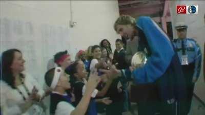 [Highlight] The Dallas Mavericks present Dirk Nowitzki's tribute video as they begin his jersey retirement ceremony