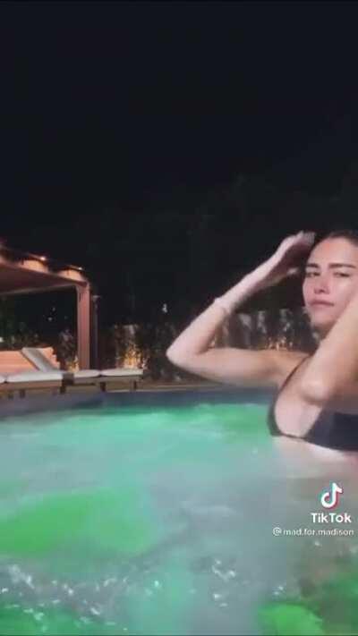 Madison Beer (@madisonbeer)