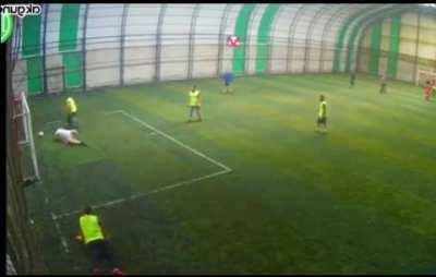 -¿Y son buenos jugando? -Pues... nos divertimos