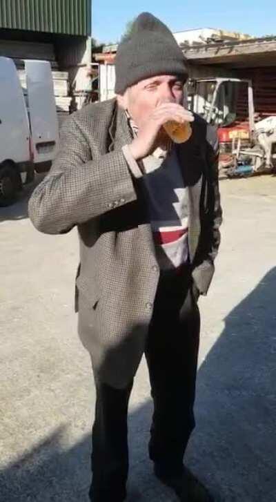 Another video of Sham from Killarney, Co. Kerry, Ireland. Check the booger hanging from his nose 😂