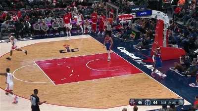 [Highlight] Jalen Green with a NASTY dunk in transition