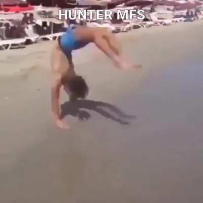 I was reloading and some hunter saw me, flipped back and ran away.