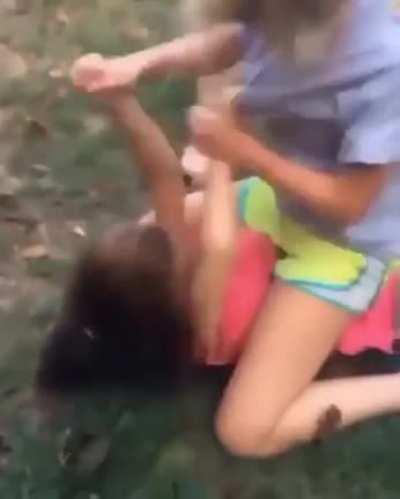 A decent fight minus the horrible music. Not sure why you have that music for this fight but man....pretty bad lol