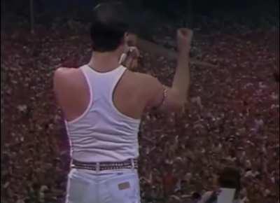 Freddie's Vocal Warm-up Infront Of 72,000