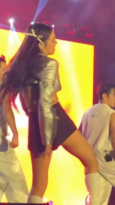 Jennie's fuckable ass