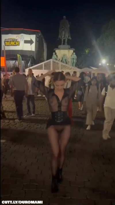 More clubbing outfits! Damn! 