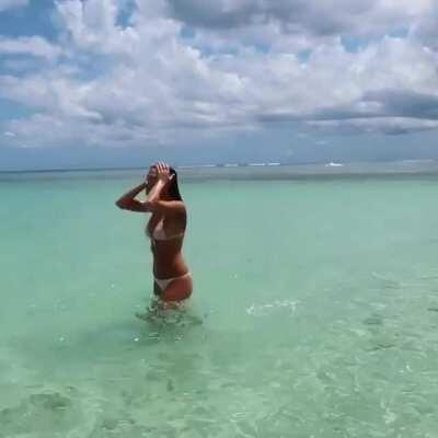 Sexy in the Indian ocean