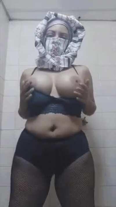 Islamic Mom Big Boobs.
