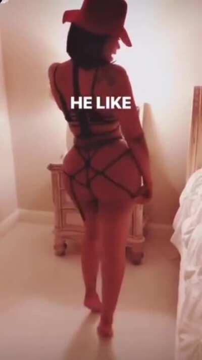 Deelishis Big Ass
