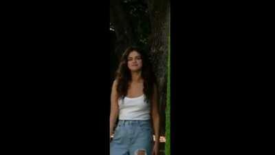 Cute and Sexy in Her Latest Insta Video