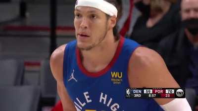 [Highlight] Aaron Gordon with the Slam