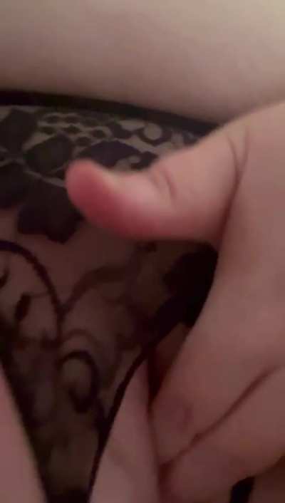 We had a coffee date with a fellow Redditor this morning, with a little public play.. Safe to say that Mrs. Curious was a little wet & enjoyed herself (MF) 💋