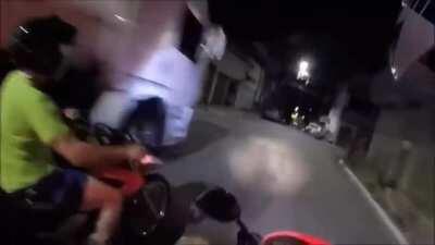Amazing Biking Skills in Police Chase in Brazil