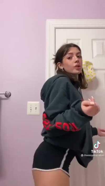 SISSY SHAKESSS 😵‍💫