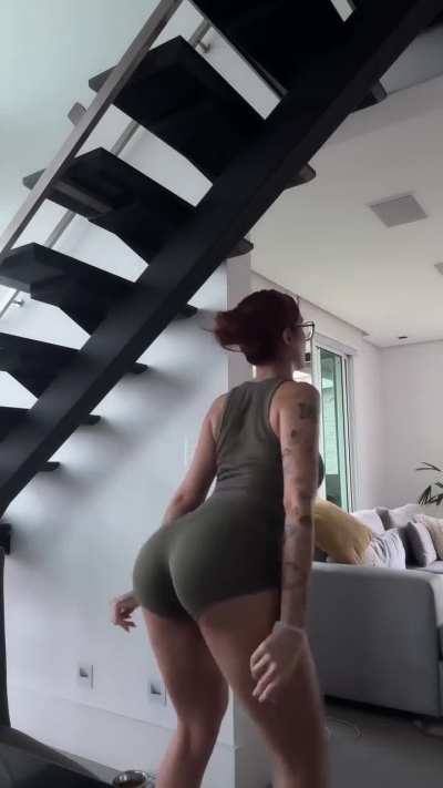 Lara Silva | @larasilva