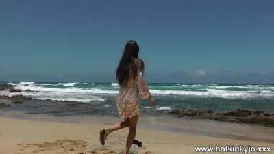 Hotkinkyjo in sparkling scales dress take wine bottle in butthole & anal prolapse at the beach