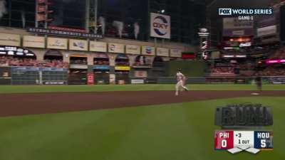 [Highlight] [Highlight] Kyle Tucker hits his second homer of the night, a 3-run shot that makes it 5-0 for the Astros over the Phillies!