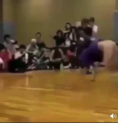 NSFW Chaotic break dancing