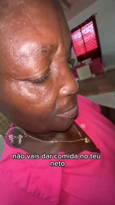 Pede comida baixo mo nengue 