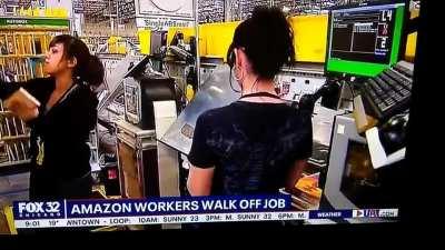 Amazon workers walk off (Chicago)
