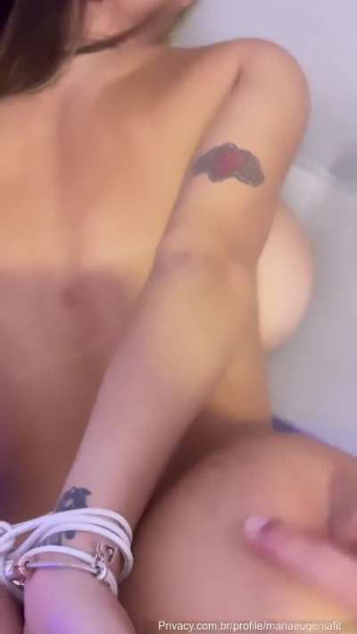 MARIA EUGÊNIA FIT SE FUGA (ÉSTA Y MIL MODELOS OTROS EN TELEGRAM @REALSAVIP)