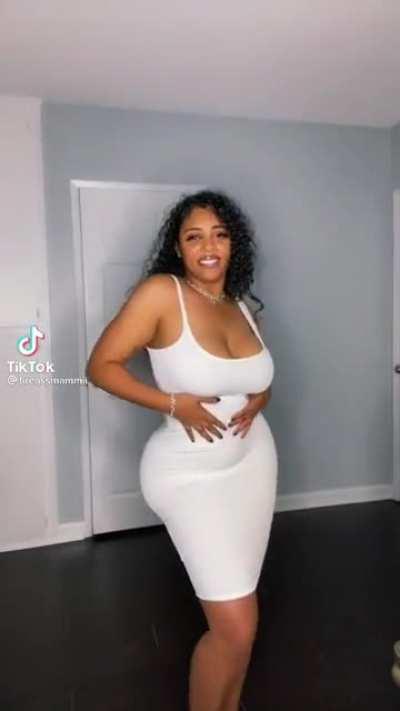 HUUGGGEEE DUMP TRUCK